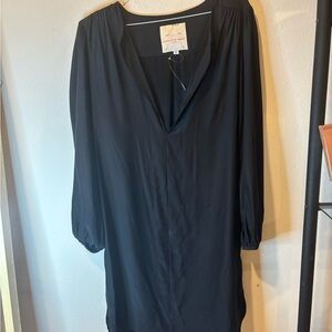 Elegant Black V-Neck Blouse